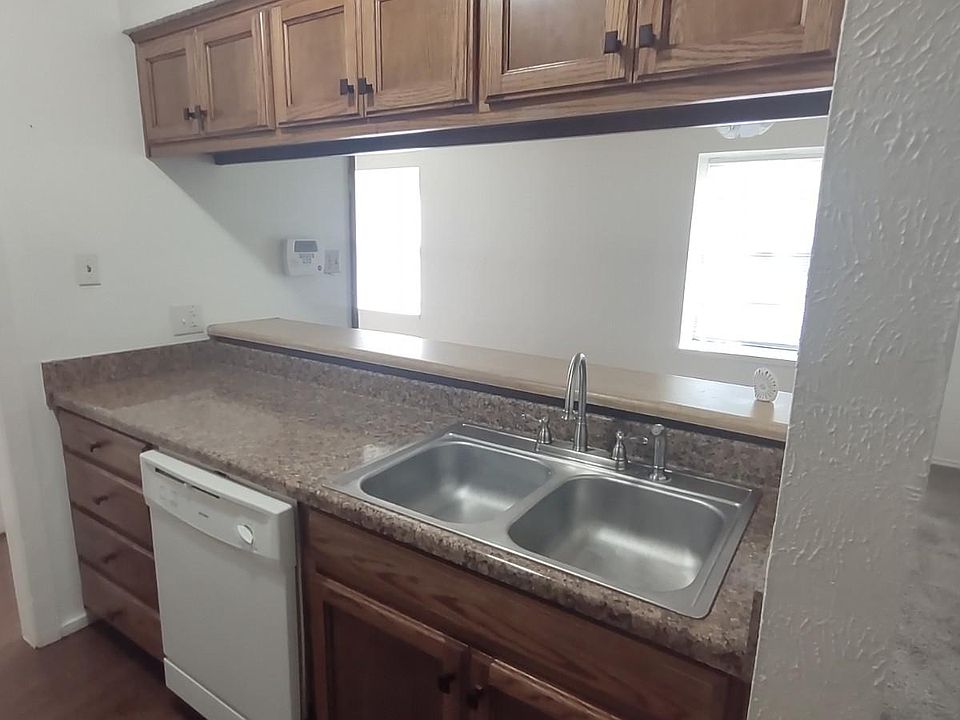 Kitchen in 2-bedroom apartment - 880 to 905 sq feet apartments.