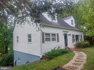 305 Cedar Ridge Dr, Oxon Hill, MD 20745