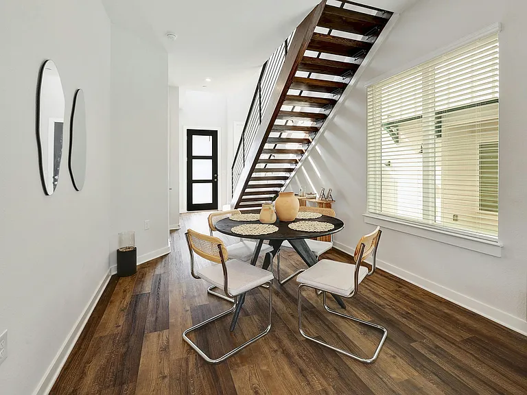 12001 Vista Parke Dr #401 — Photo 17
