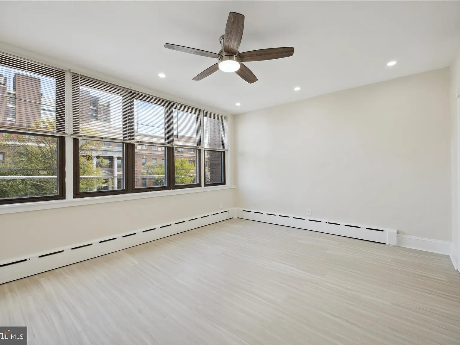 1 bed, 1374 sqft, $1,250 — Photo 4