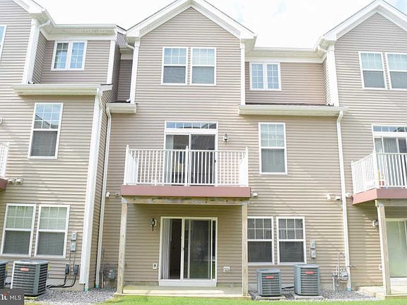 2nd image of 308 Sanderling Ln