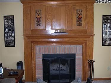 5th image of 810 Hollyview Dr