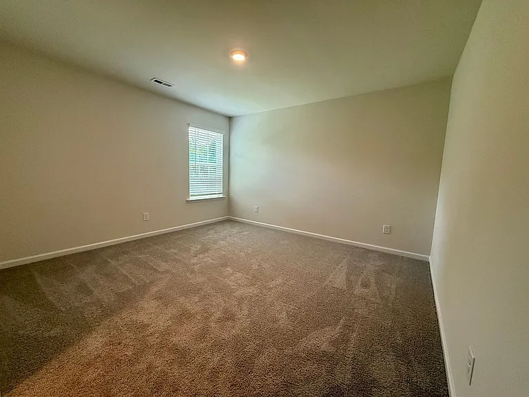 1608 Secrest Commons Dr — Photo 21