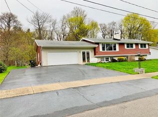 18 Glenridge Ln, Rochester, NY 14609