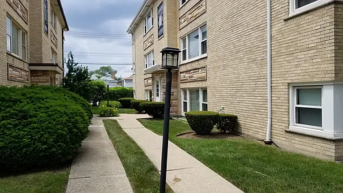 7410 N Harlem Ave #1E Photo 1