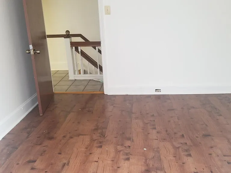 205 Noble St — Photo 17