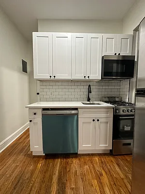 Rented by Peter R. Hungerford, LREB | media 28