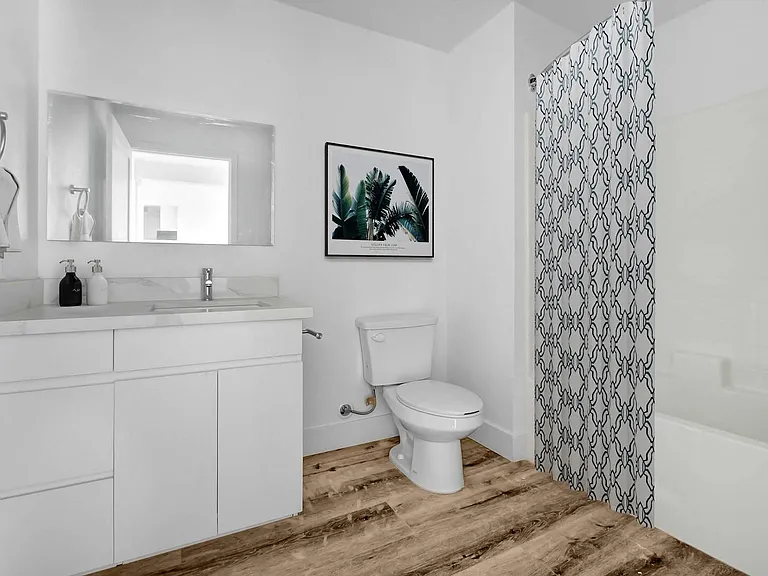 The Bay Apartment Homes — Photo 33
