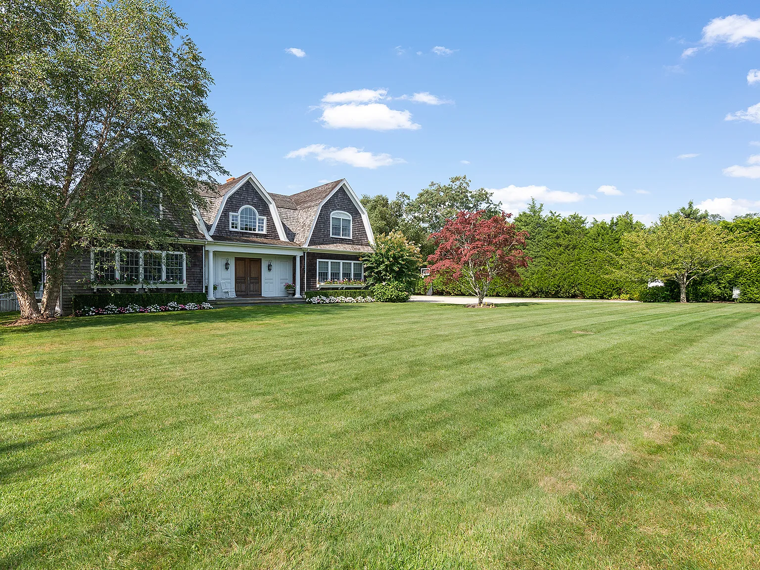 Gorgeous Water Mill Gambrel — Photo 2