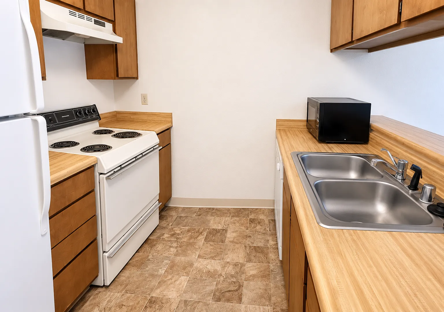 Thoma Holcomb Apartments — Photo 4