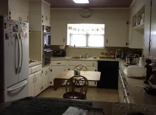 806 E Main St, Hamilton, TX 76531