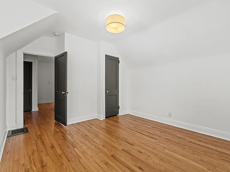 903 Carolyn Ave #B — Photo 19