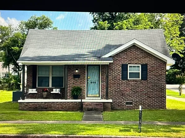 600 E 2nd St, Tuscumbia, AL 35674