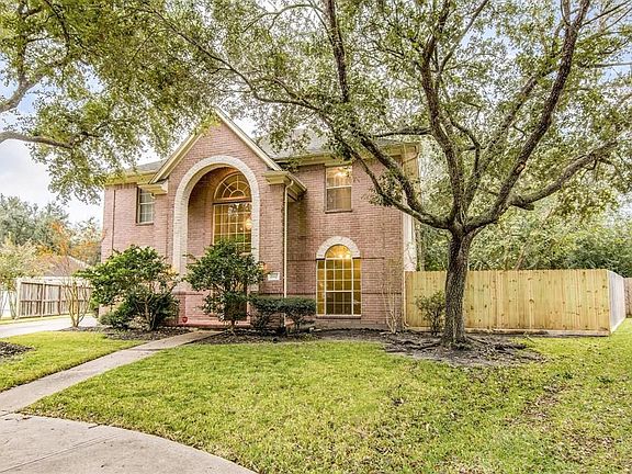 2nd image of 2117 Enchanted Lake Dr