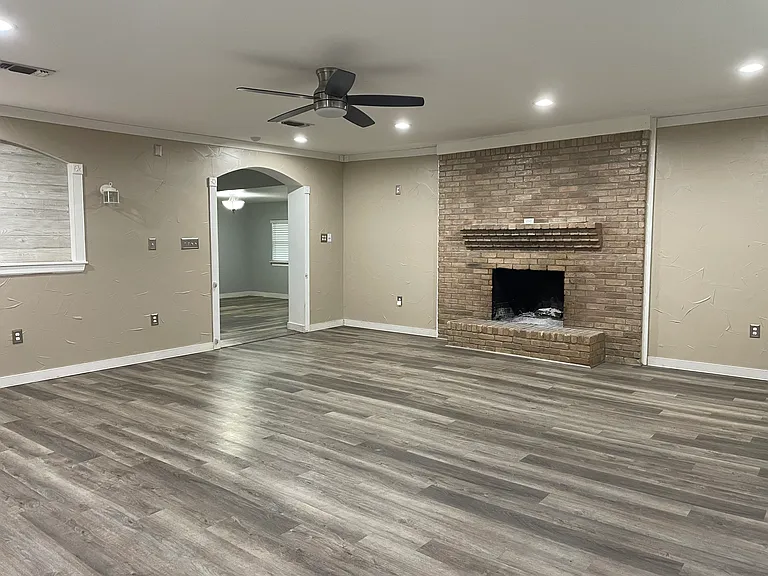 1461 Dawson Dr — Photo 8