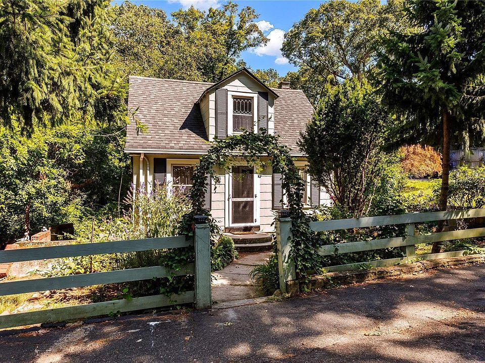 1st image of 97 Hewlett Drive