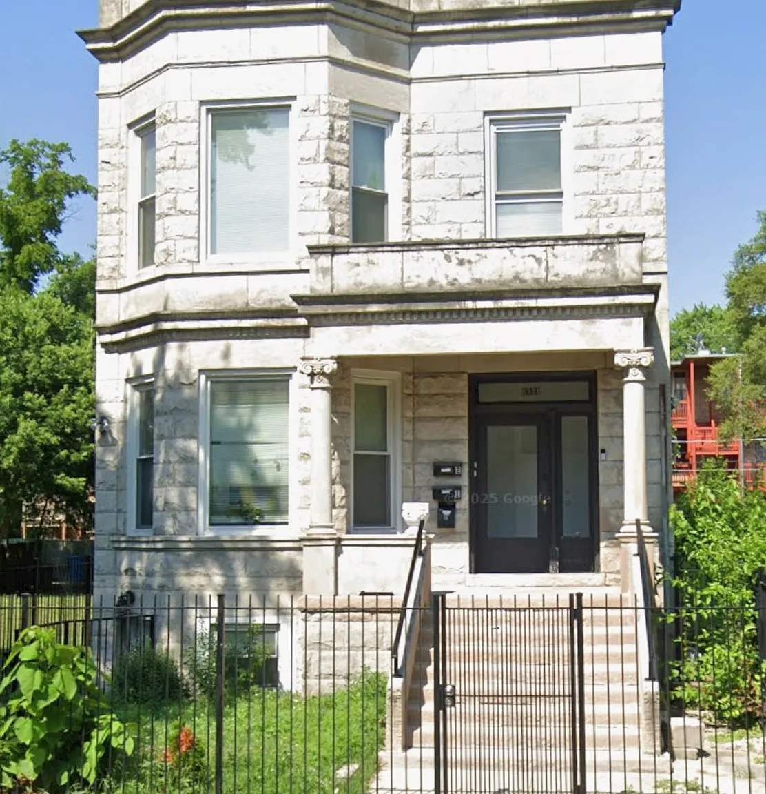4 bed, 1200 sqft, $2,200 — Photo 1