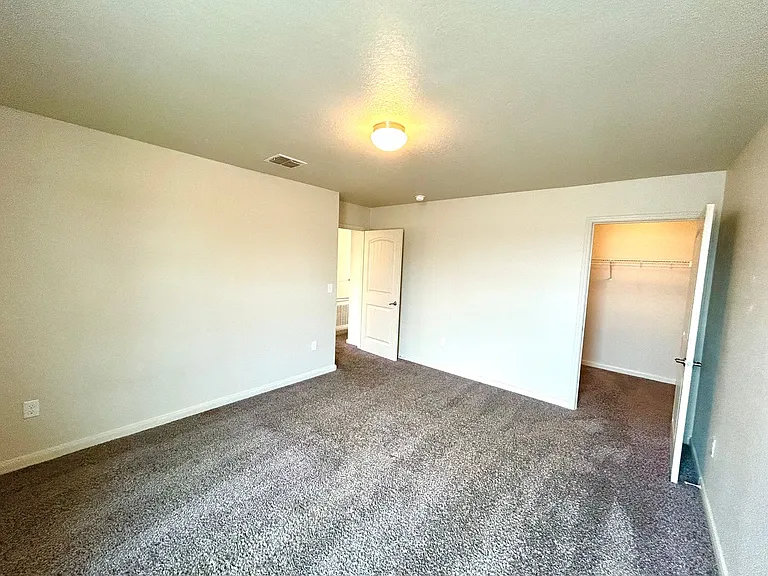 6814 Hibiscus Fls — Photo 17