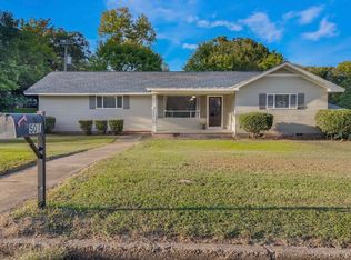 501 Broad St, Starkville, MS 39759