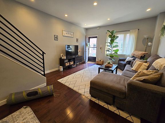 2nd image of 331 Cantrell St