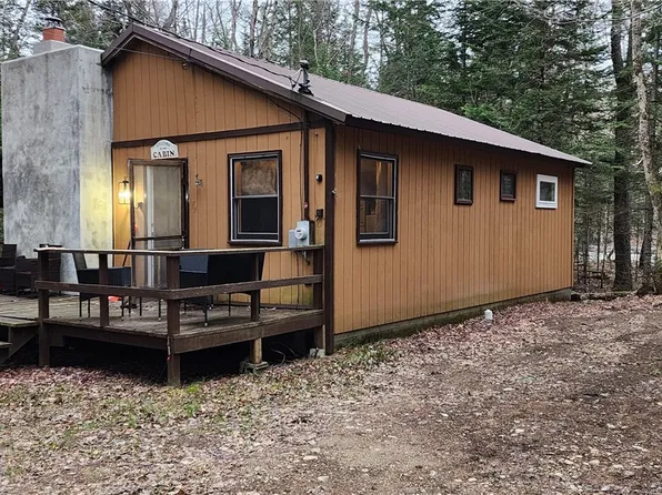 121 Okara Rd W, Old Forge, NY 13420