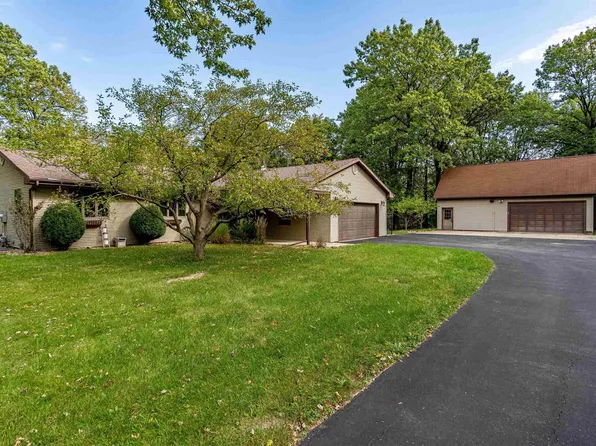 1542 Division St, Metamora, IL 61548