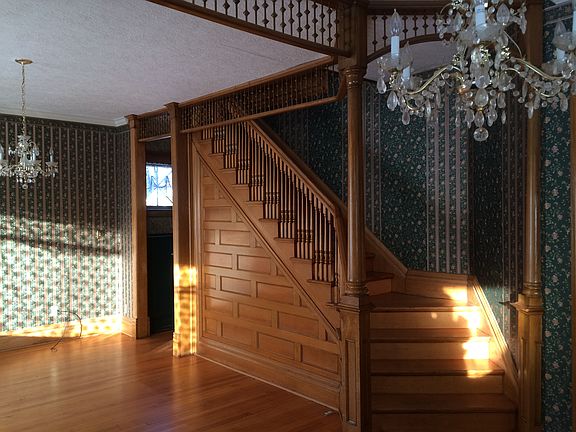 2nd image of 1111 Hill Ave