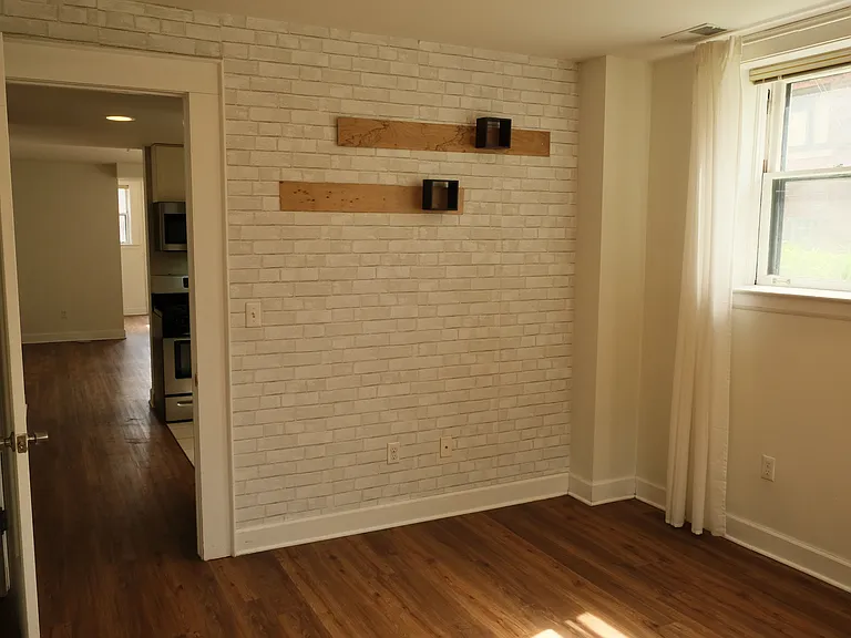 615 W Hancock St — Photo 8