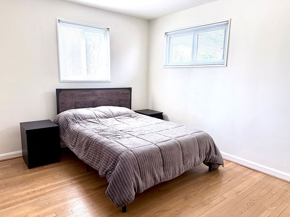 1st image of 822 22nd St S APT 2