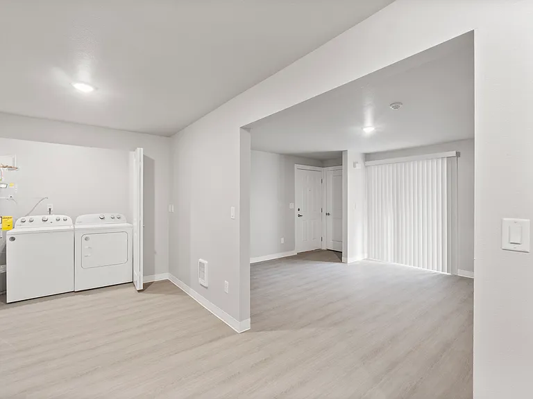Chambers Crest Apartments — Photo 28