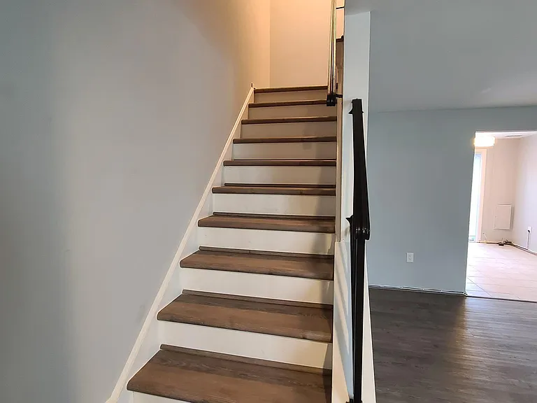 10724 Lester St — Photo 10