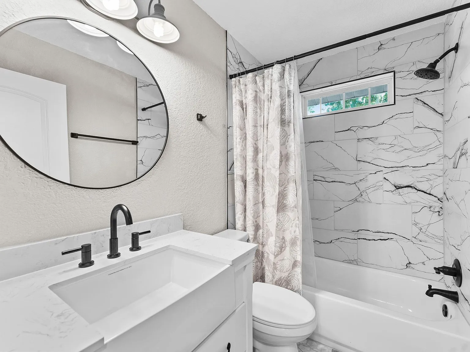 4 bed, 2.0 bath, 1300 sqft, $936 — Photo 4