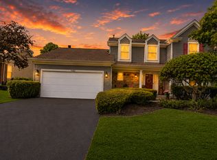 140 Copperwood Dr, Buffalo Grove, IL 60089