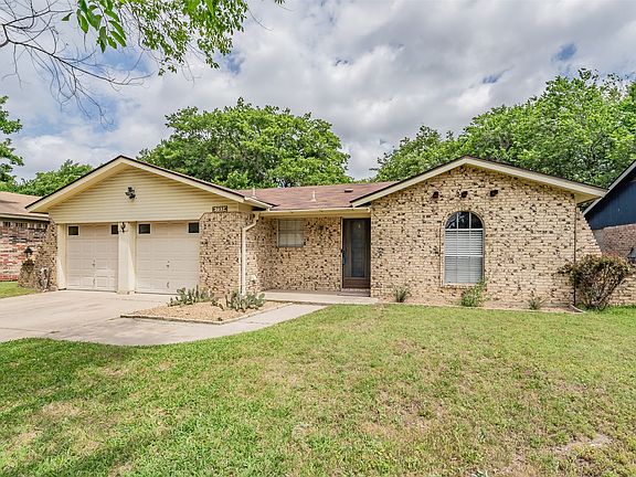 2nd image of 733 Bluebonnet Dr