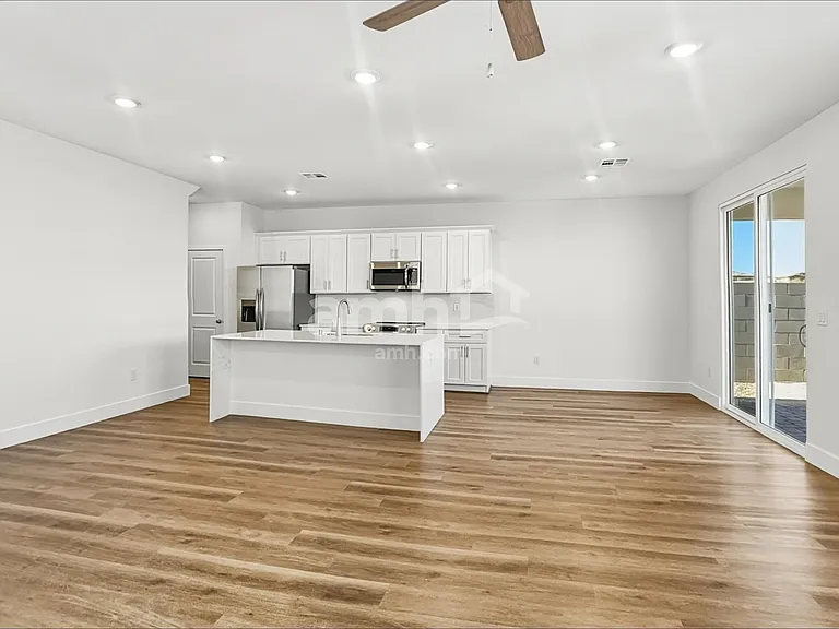 8762 Begonia Ct — Photo 5
