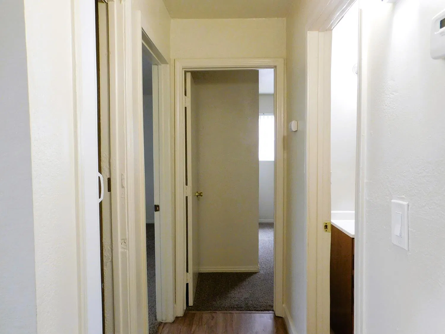 2 bed, 900 sqft, $1,200 — Photo 4