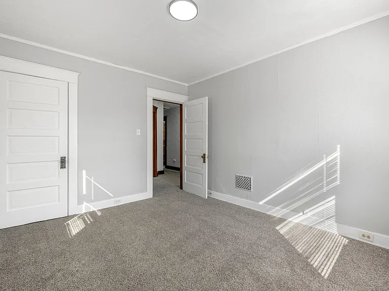 2118 Webster St — Photo 31