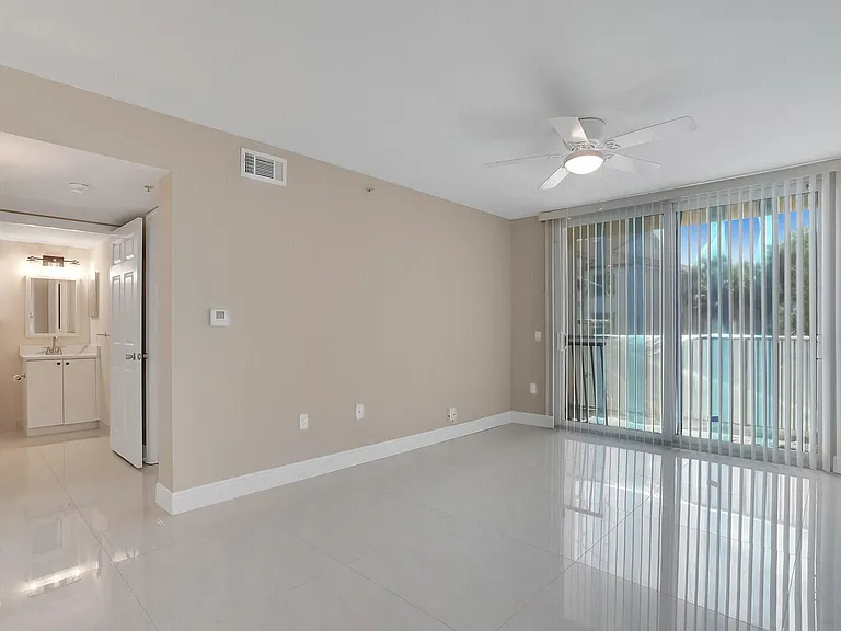 611 Villa Cir — Photo 8