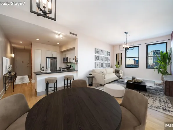 4 Beacon Way APT 402, Jersey City, NJ 07304