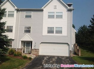 335 Kristin Ct W, Brookfield, WI 53045