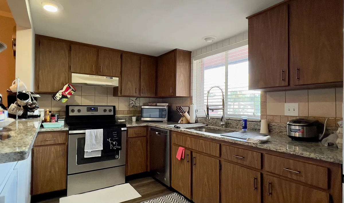 Kitchen - 8601 Huron Ct #45