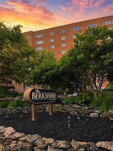11820 Edgewater Dr APT 608, Lakewood, OH, 44107