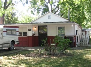 2745 E Wallace St, Decatur, IL 62526