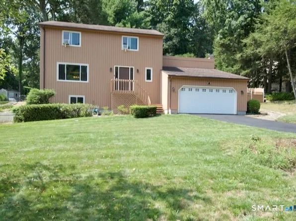 7 Deepwood Drive, Farmington, CT 06032