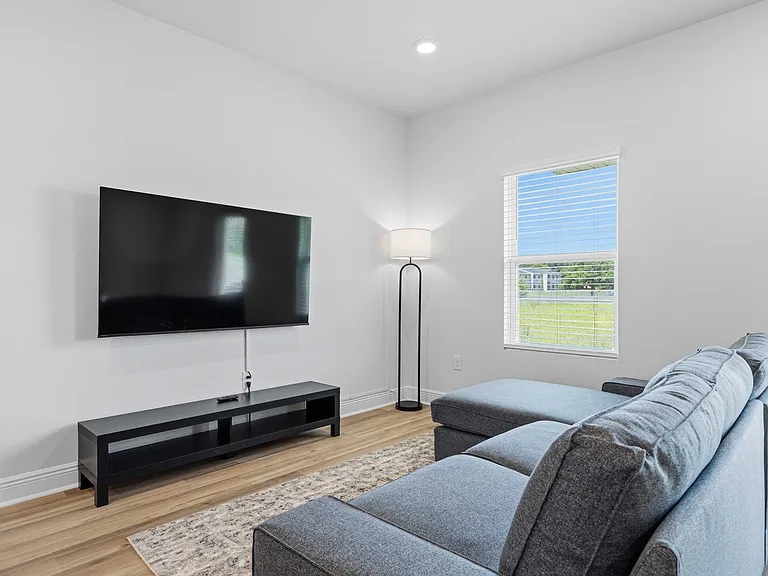 4487 Wendell St — Photo 11