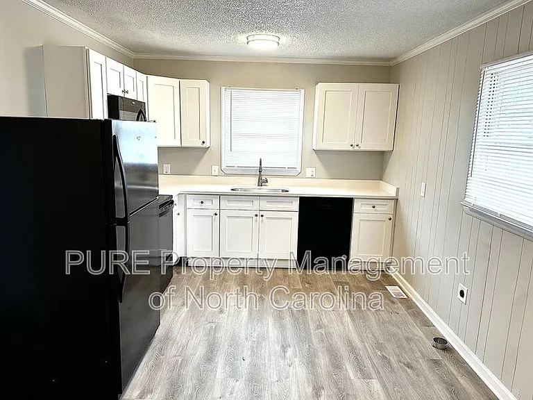 1414 White St — Photo 5