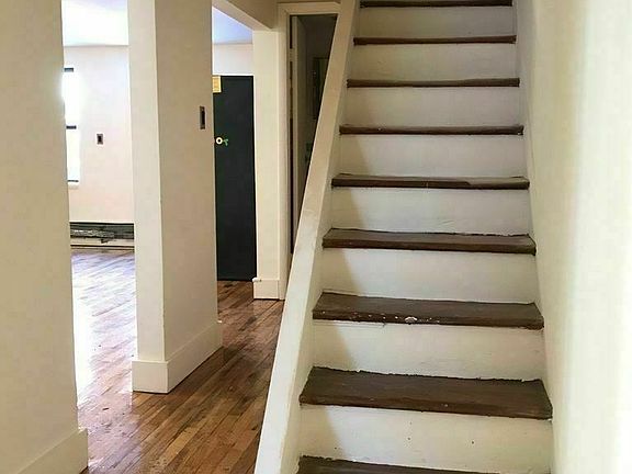 5th image of 521 Lafayette Ave #1B