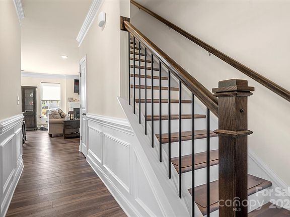 5th image of 2374 Windley Dr
