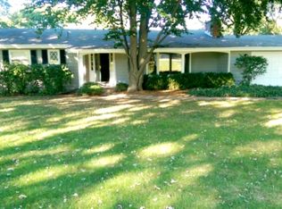 826 Hemlock Dr, Dundee, IL 60118