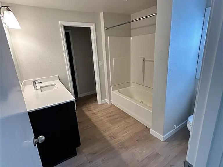 9240 Garrison Rd — Photo 27